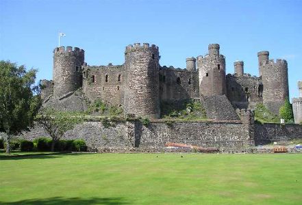 conwy castle wales tours